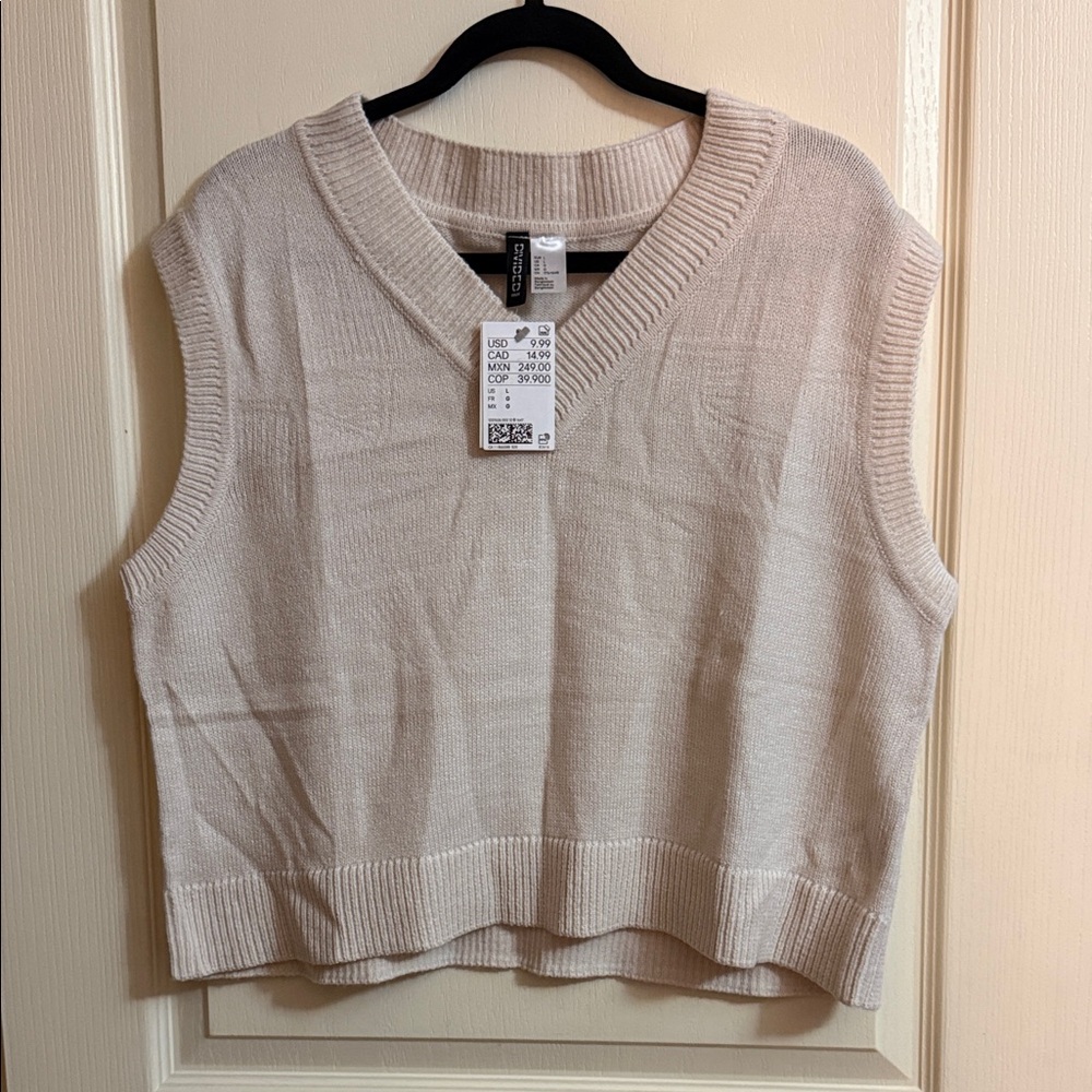 H&M | NWT Sweater Vest size Large